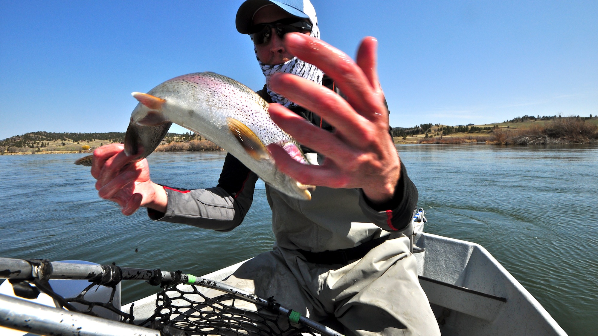 10 Rules for Taking Better Fish Pictures - Headhunters Fly Shop